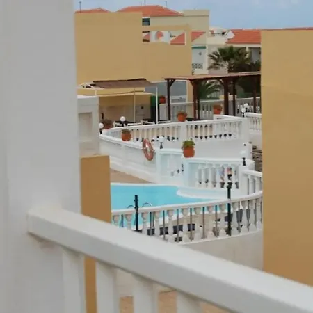 Apartamento Caleta Paraíso 140 *